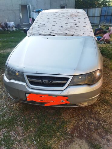 нехия: Daewoo Nexia: 2010 г., 1.6 л, Механика, Бензин, Седан