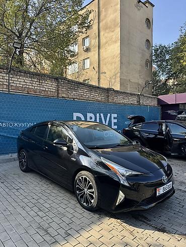 авто бишкек машина кж: Toyota Prius: 2015 г., 1.8 л, Вариатор, Гибрид, Хетчбек — 3