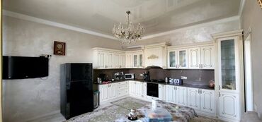 Долгосрочная аренда домов: 300 м², 8 комнат — 7