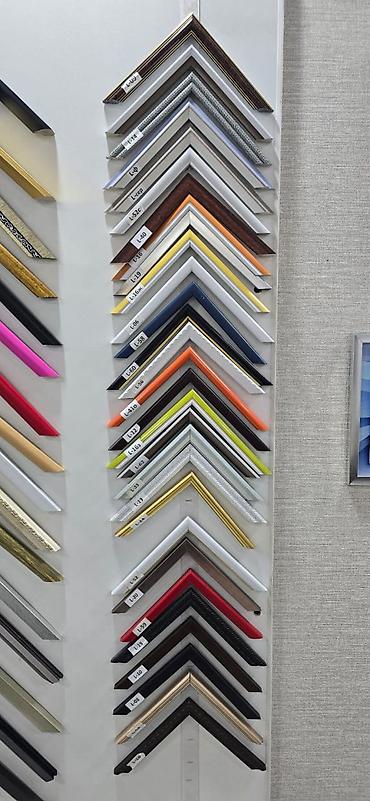 Зеркала: В наличии Белое зеркало с минималистичным дизайном, рамка ПВХ Ширина — 4