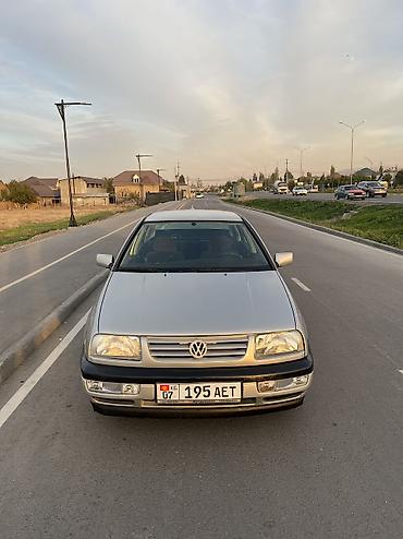k3 ve: Volkswagen Vento: 1993 г., 1.8 л, Механика, Бензин, Седан — 8