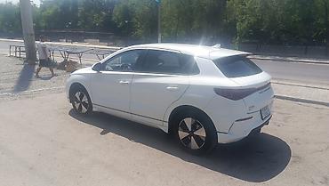 белый dongfeng aeolus e70: BYD Yuan: 2021 г., Вариатор, Электромобиль, Кроссовер — 9