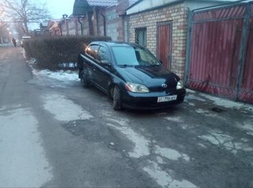 Toyota: Toyota Vitz / Platz / Yaris / Echo: 2000 г., 1.5 л, Бензин, Седан