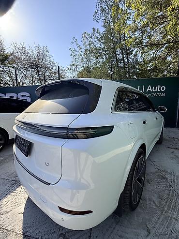 Lixiang: Lixiang L7: 2025 г., 1.5 л, Автомат, Электромобиль, Кроссовер — 7