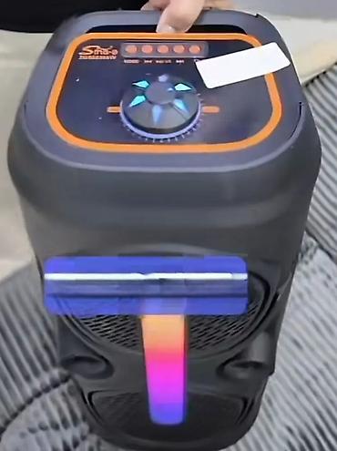 rx 580: Prijenosni Bluetooth zvučnik s LED osvetljenjem + mikrofon - Snažan — 1