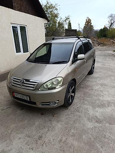 fh 12: Toyota Ipsum: 2002 г., 2.4 л, Автомат, Бензин, Минивэн — 1