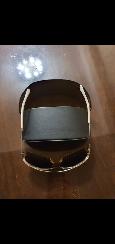 Eynəklər: İtalyadan alınıb 390 avroya Təmiz İtalyan malıdır. Tam təzə və — 3