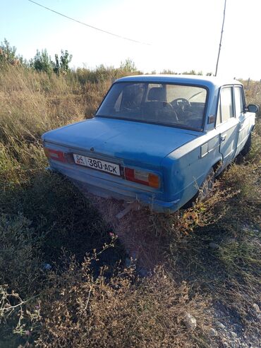зиль 131: Автомобиль ВАЗ классического семейства (седан, 4 двери), цвет голубой