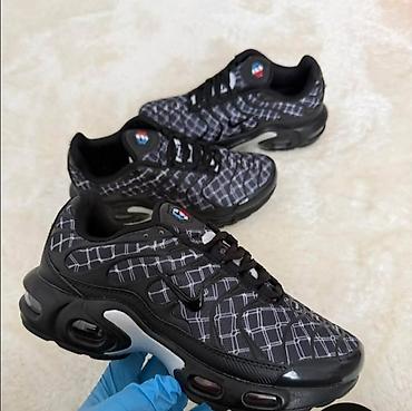 Patike: Svi modeli po 2850 din
br 36 do 46 — 26