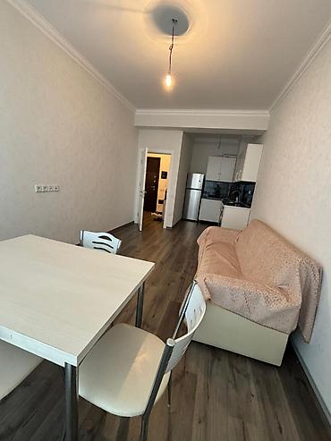 montinde kiraye ev: Melissa Park-da 2 otağa düzəlmiş mənzil əşyalı kirayə verilir. İstilik — 6