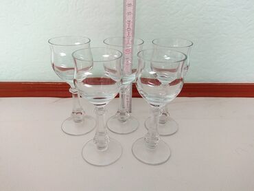 Другие товары для кухни: Продаю: 1. Пивной бокал. Объём 0,5 л. Цена 150 сом; 2. Пивная кружка — 7