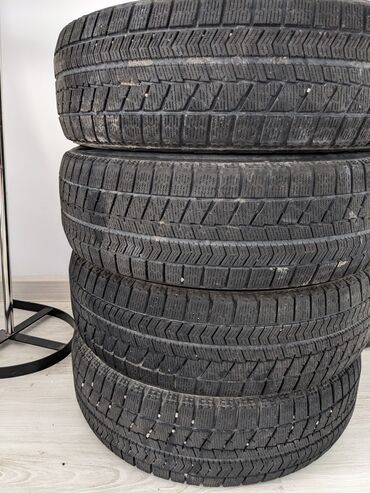 бу шины 13: Шины 185 / 65 / R 15, Зима, Б/у, Комплект, Легковые, Япония, Bridgestone