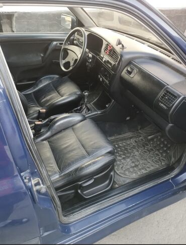 продаю гольф 4: Представляем компактный хэтчбек Volkswagen Golf третьего поколения в