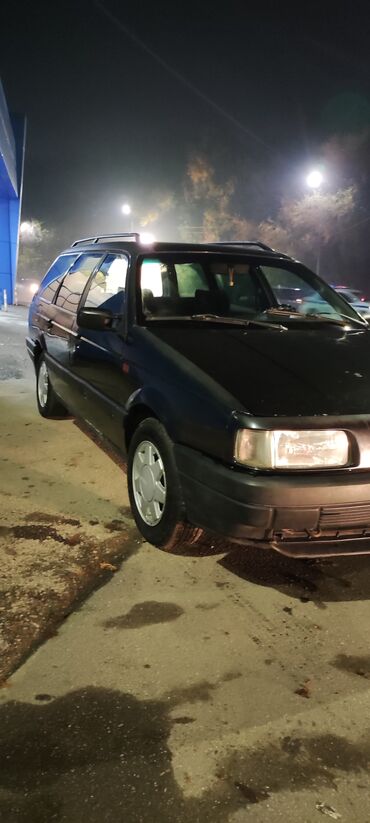 рассрочкага сатам: Volkswagen Passat: 1993 г., 2 л, Механика, Бензин, Универсал