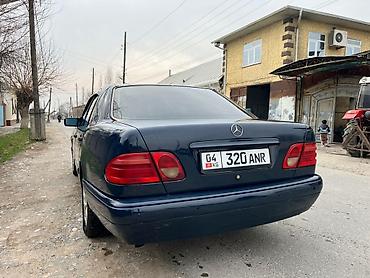 Mercedes-Benz: Mercedes-Benz E-Class: 1995 г., Седан — 4