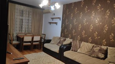 Köhnə tikili: Bakı, 3 otaqlı, Köhnə tikili, m. Xalqlar Dostluğu, 385 kv. m — 1