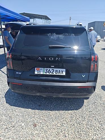 byd e6: Gac aion V тираннозавр. 2024 год выпуска. Максимальная комплектация — 2