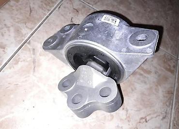 multimedia za audi a3: NOSAC MOTORA 1.4 ZA FIAT 500L | nov iz originala, sa slike! — 1