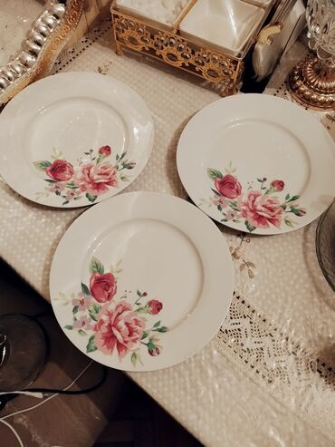 Kurtkalar: Məhsul: Çay-servis və süfrə dəsti + metal çəngəl-bıçaq-qab-qacaq — 15