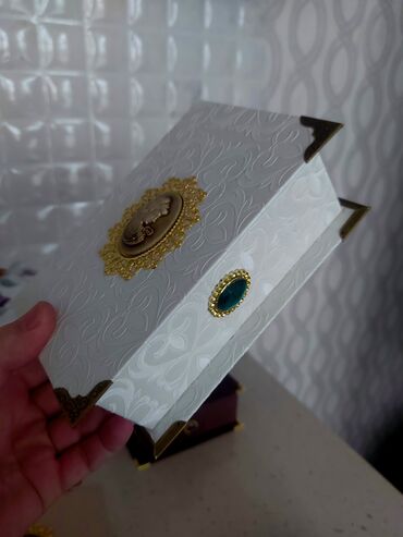 Ətriyyat: Avropanın ən gözəl delüks yağ ətirləri. Hədiyyəlik qutular — 16