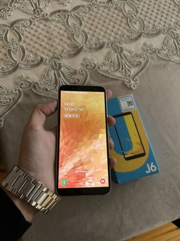 Honda: Samsung Galaxy J6, цвет - Золотой