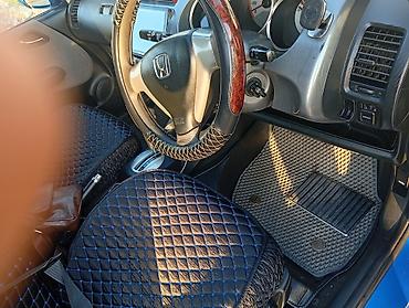 honda inside: Honda Fit: 2004 г., 1.3 л, Автомат, Бензин, Хэтчбэк — 6