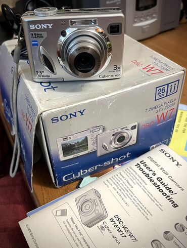 фотоаппарат sony slt a58: Продаю фотики сони стоит 1800 сом в комплекте коробка паспорт