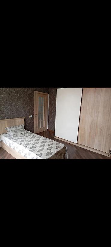 Otaqlar: Otaq yoldaşı axtarılır. - Şəhər kənarında iki mərtəbəli 1 otaq — 4