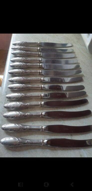 Bıçaqlar: Sovet dövrünün bıçağı. 