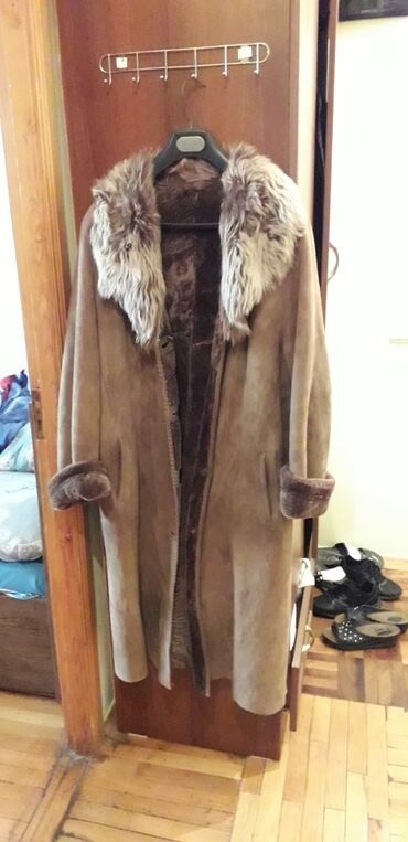 Paltolar: Dublyonka təmi̇z dəri̇ xəz türki̇yəni̇ndi̇ qadin üçün 52-54 razmerdi̇ — 11