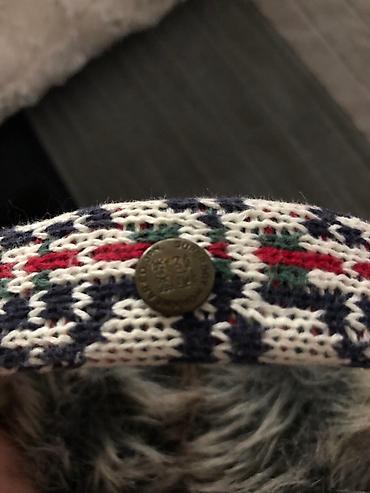 converse bele patike: SuperDry štitnici za uši za decu uzrast 6-7 godina.Nošeni par — 4
