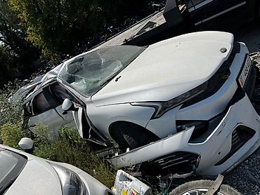 Kia K5 (седан), белый цвет, на разбор по запчастям. Основные узлы и