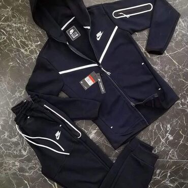 Trenerke: Veličine od S do 2XL
Cena 4400 din — 19