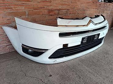 levo krilo golf 4: PREDNJI BRANIK BELI ZA CITROEN C4 PICASSO OD 2006. DO 2010. GOD. | — 2