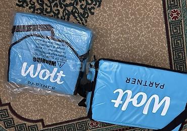 Wolt Partner termo çantası - Rəng: mavi, Wolt loqolu - Daşınma üsulu