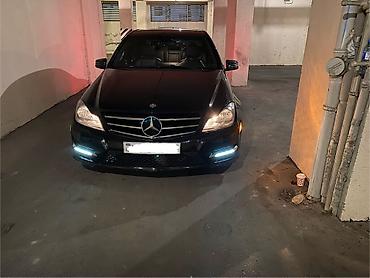 Mercedes‑Benz C‑Class sedan - Korpus: 4 qapılı sedan, qara rəng -