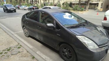 такси с багажником: Prius 20 kuza diqqetle oxuyun Qalmaq serti ile . Taksiye yararli