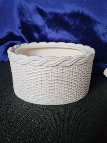 Kuhinjski setovi: Bombonijera nova,vintaz,zec. Sve na njoj odsjaj od svetla,nez — 11