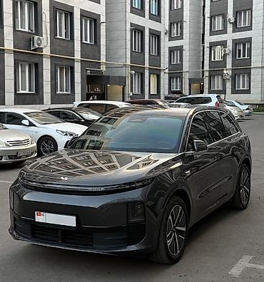2025: Lixiang L6: 2025 г., 1.5 л, Вариатор, Электромобиль, Внедорожник — 2