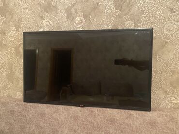 *Satılır: LG 47LN5700 LED TV* • Ekran ölçüsü: 47 düym (119 sm) •
