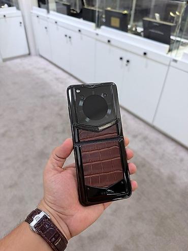 telefon zengleri: Vertu 512 GB, rəng - Qəhvəyi — 1