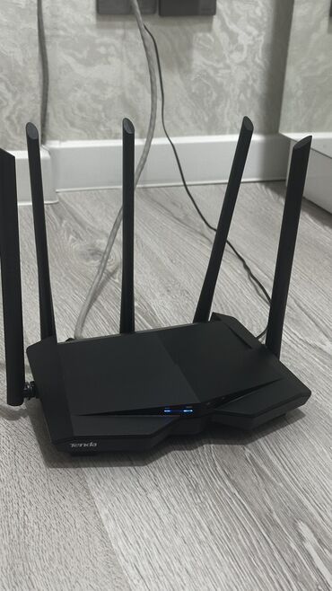 Digər: ✅ Tenda AC1200 routeri satılır. Yaxşı vəziyyətdədir, işləkdir