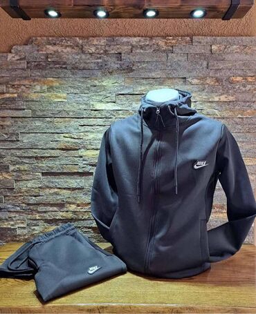 lacoste suskave trenerke: Nike trenerka S-XXL