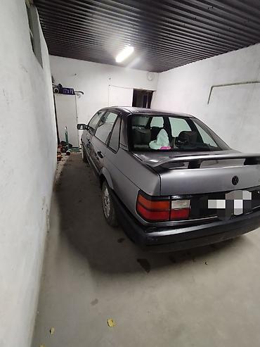 Volkswagen: Volkswagen Passat: 1991 г., 1.8 л, Механика, Бензин, Седан — 4