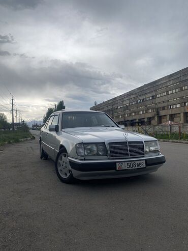 Транспорт: Mercedes-Benz 230: 1991 г., 2.8 л, Механика, Бензин, Седан