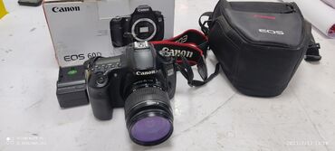 Срочно продаю фотоаппарат Марки canon 60dОтлично снимает фото и