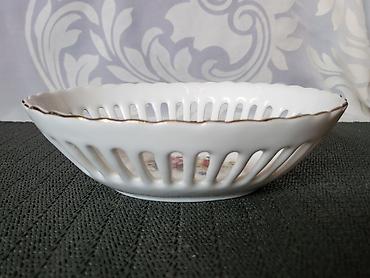 led reflektor: Bombonijera vintaz porcelanska. Bombonijera je perfektna,pozlata — 4