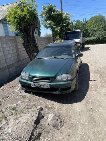 минивэнге алмашам: Toyota Avensis: 1998 г., 1.8 л, Механика, Бензин, Седан