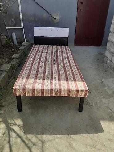 Kravat taza 
Hazırı var 
Çatdırılma münasib qiymata