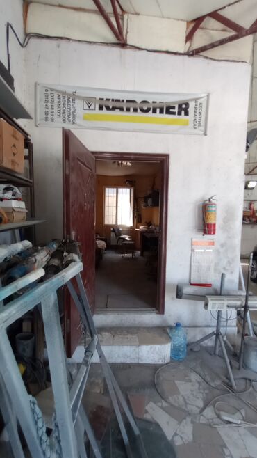 Продаю гараж: 200 м², Кирпичный, Бетонный | Охрана — 11